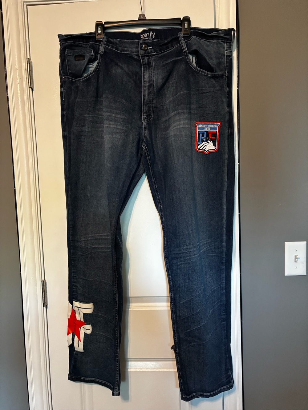 Born Fly Men’s Jeans Size 46 Dark Wash Graphic Embroidered Streetwear Denim